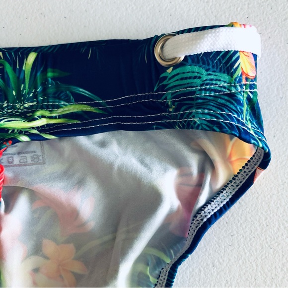 Floral Men Swim Brief - Picture 6 of 9